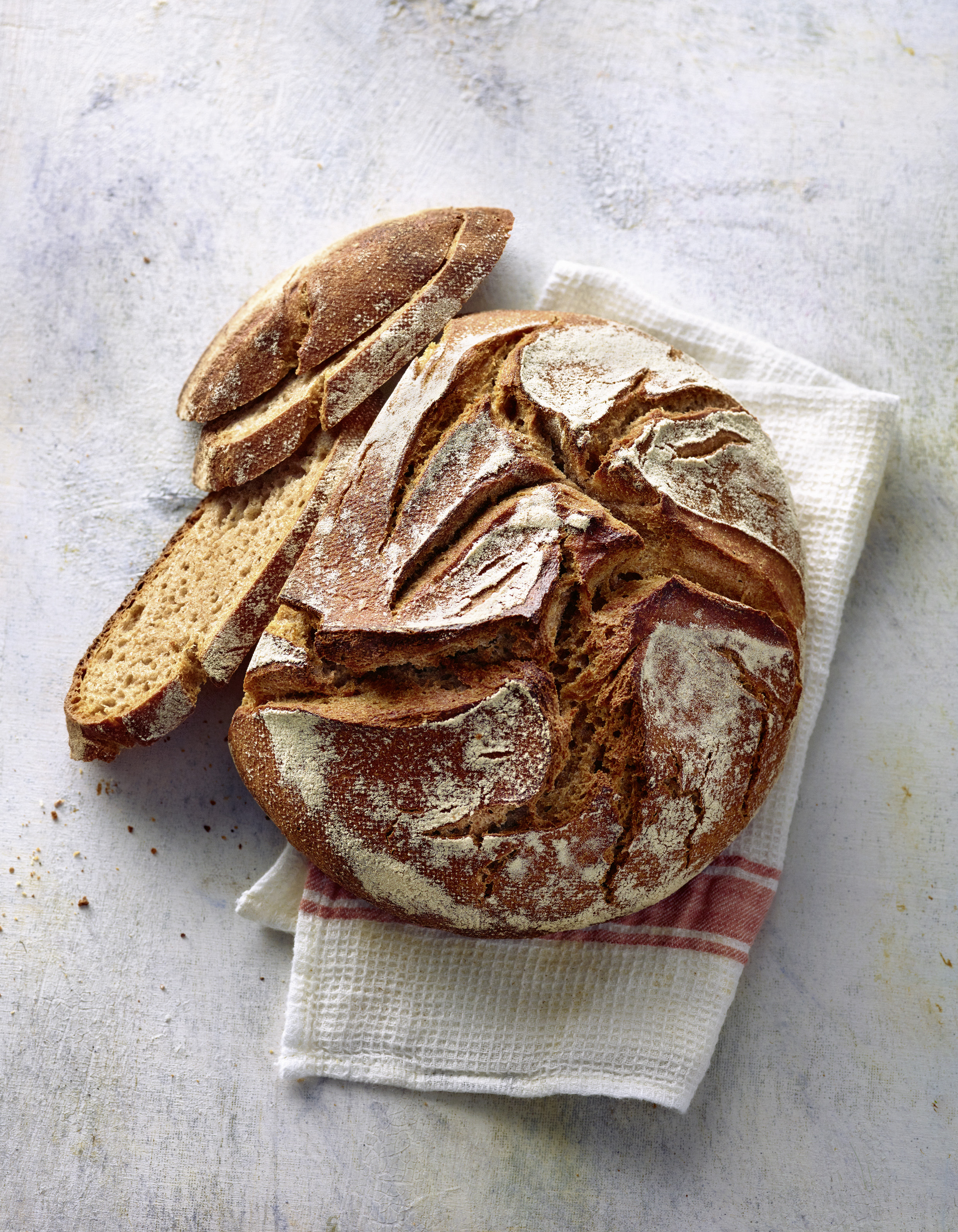 Brot backen in Perfektion mit Sauerteig