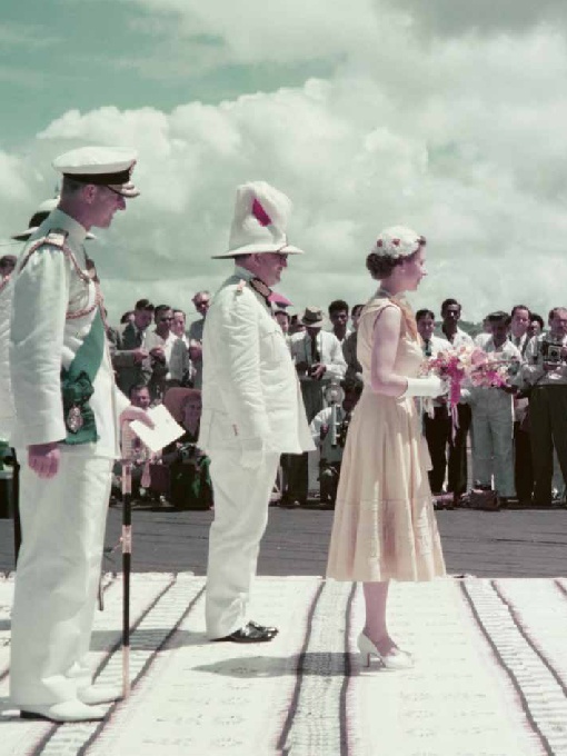 The Crown – Queen Elisabeth II. - Ihr Leben für die Krone The Crown – Queen Elisabeth II. - Ihr Leben für die Krone