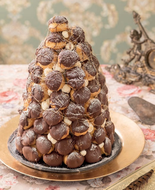 Teatime bei Bridgertons - Das inoffizielle Koch- und Backbuch zur Netflix Erfolgsserie Bridgerton Teatime bei Bridgertons - Das inoffizielle Koch- und Backbuch zur Netflix Erfolgsserie Bridgerton