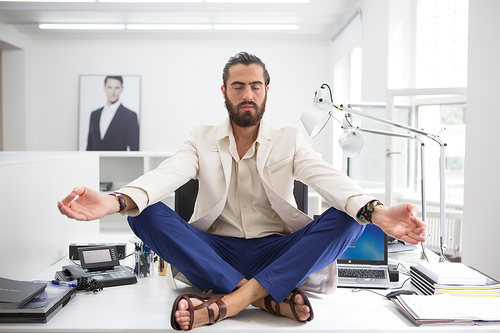 Business Yoga – Mit leichten Übungen zu Leistungssteigerung und Stressabbau Business Yoga – Mit leichten Übungen zu Leistungssteigerung und Stressabbau
