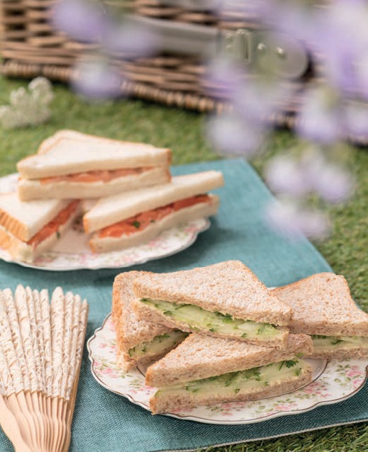 Teatime bei Bridgertons - Das inoffizielle Koch- und Backbuch zur Netflix Erfolgsserie Bridgerton Teatime bei Bridgertons - Das inoffizielle Koch- und Backbuch zur Netflix Erfolgsserie Bridgerton