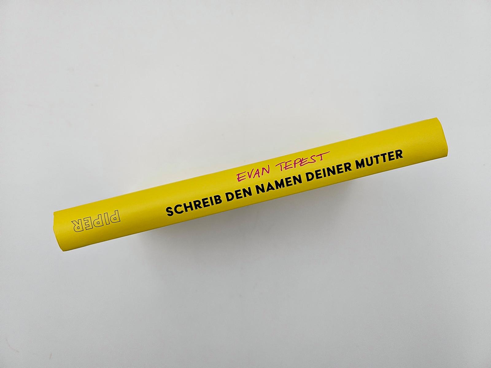 Schreib den Namen deiner Mutter Schreib den Namen deiner Mutter